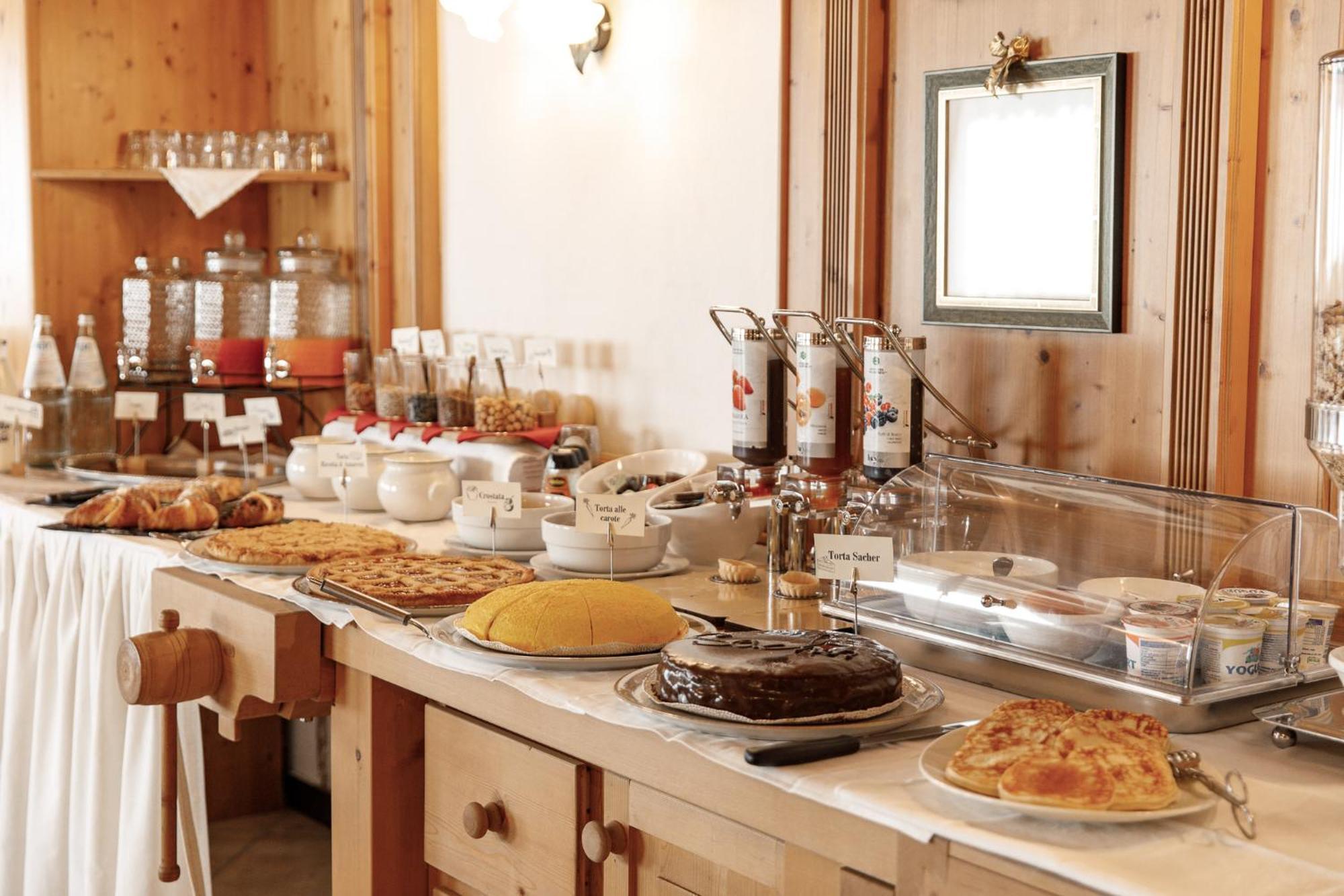 Hotel Al Bivio - Pizzeria, Pool & Sauna Imer エクステリア 写真